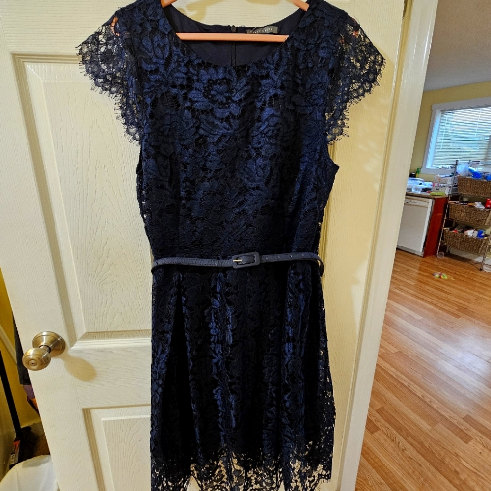 XL Suzy Shier Navy lace dress